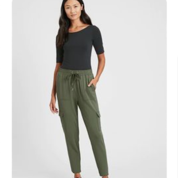 Banana Republic Cargo Jogger Pant - Picture 1 of 5